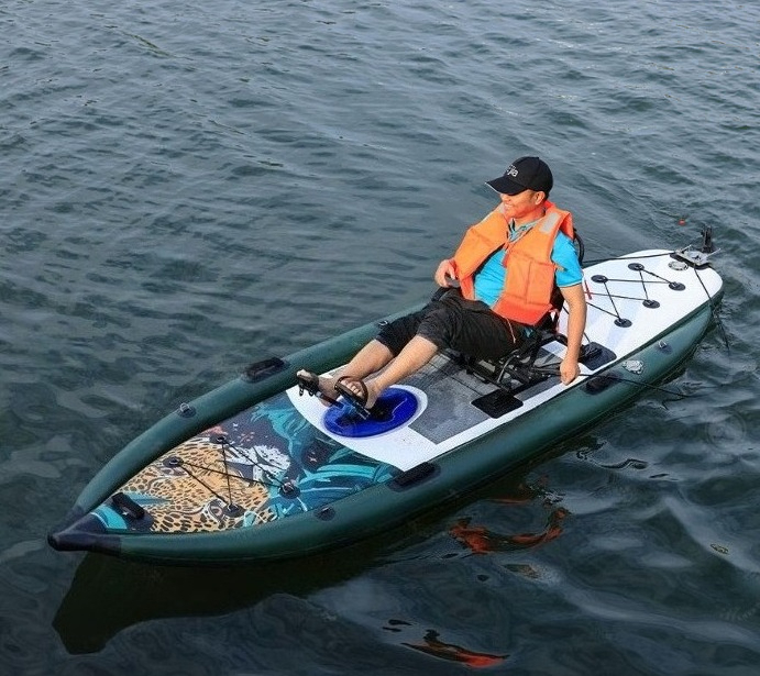 เรือคายัคแบบเป่าลมสำหรับมืออาช - Fishing Kayak Pedal Drive บทวิจารณ์และราคา